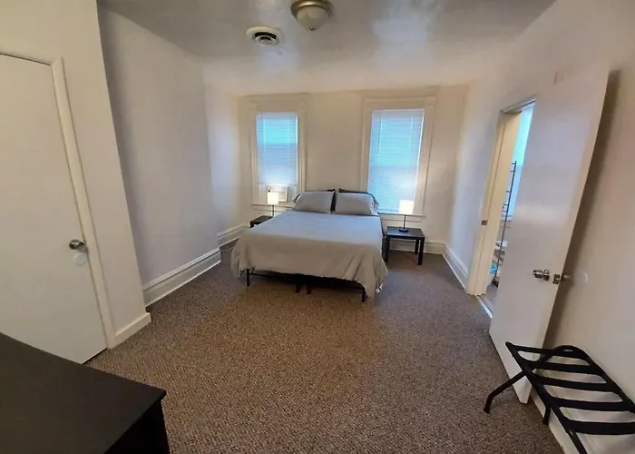 Holiday home Spacious 3br South Side Retreat - Free Parking - Sleeps 6