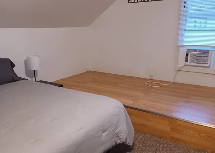 Holiday home Spacious 3br South Side Retreat - Free Parking - Sleeps 6