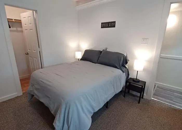 Holiday home Spacious 3br South Side Retreat - Free Parking - Sleeps 6 Pittsburgh
